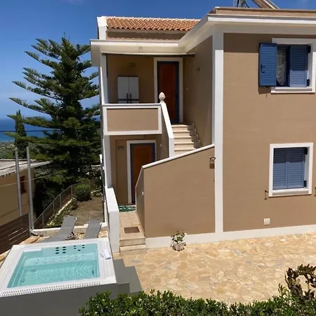 Thea - τhe View 1st Floor Apartment Ano Yerakarion